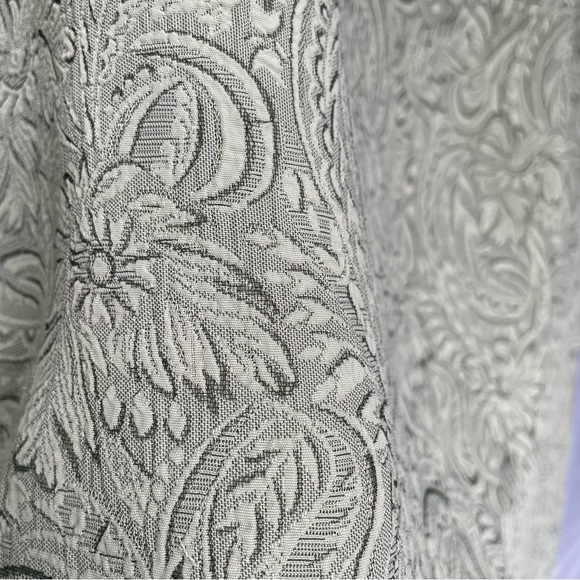 Penningtons Floral Skirt with Detailed material‎ - Picture 6 of 11